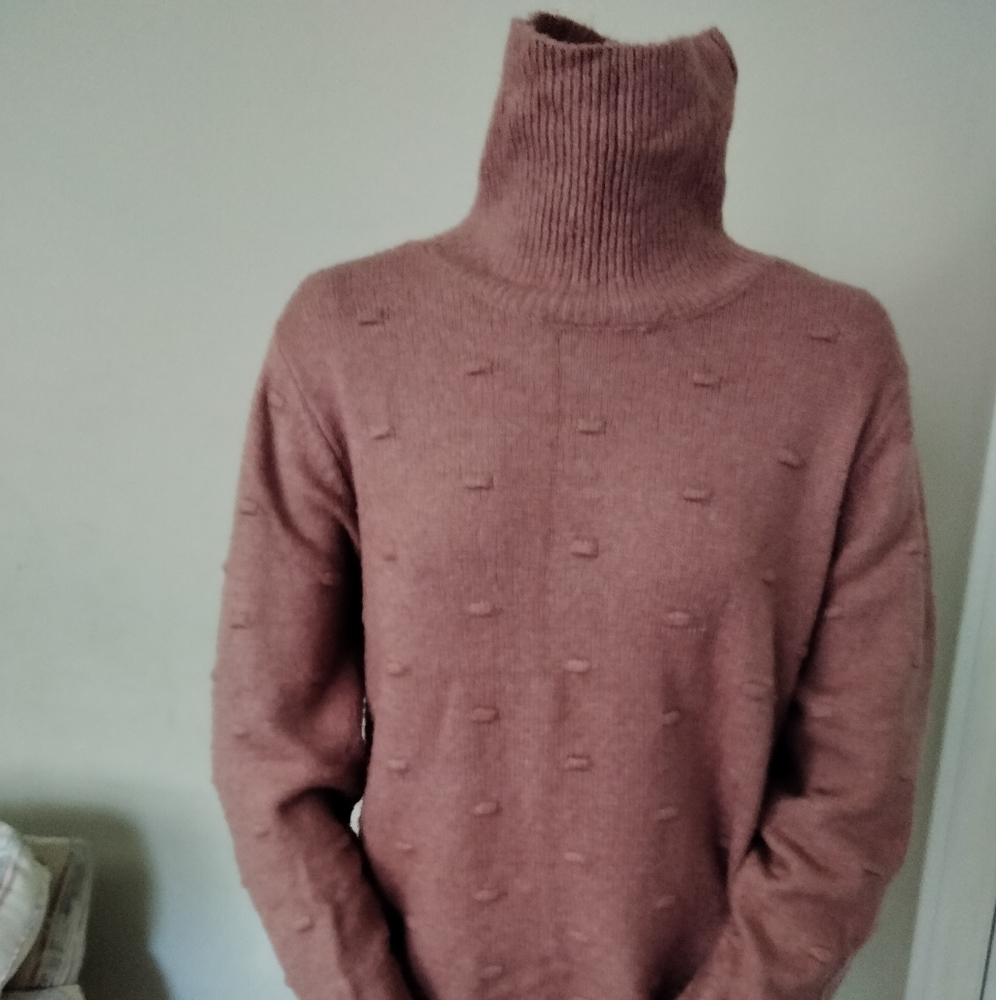 Love story turtle neck knitted pom-pom sweater